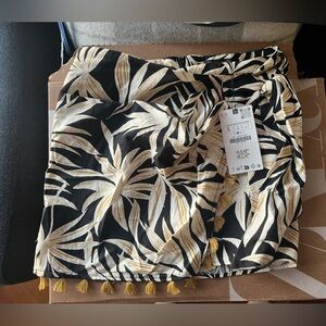 Zara Black and Gold Leaf Print Mini Skirt